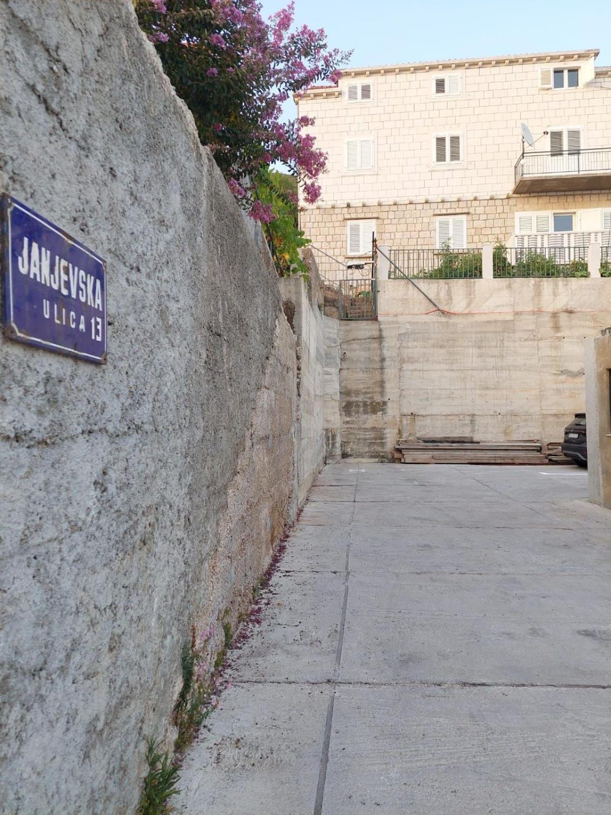 Perina Apartment - Free Parking ドゥブロブニク エクステリア 写真
